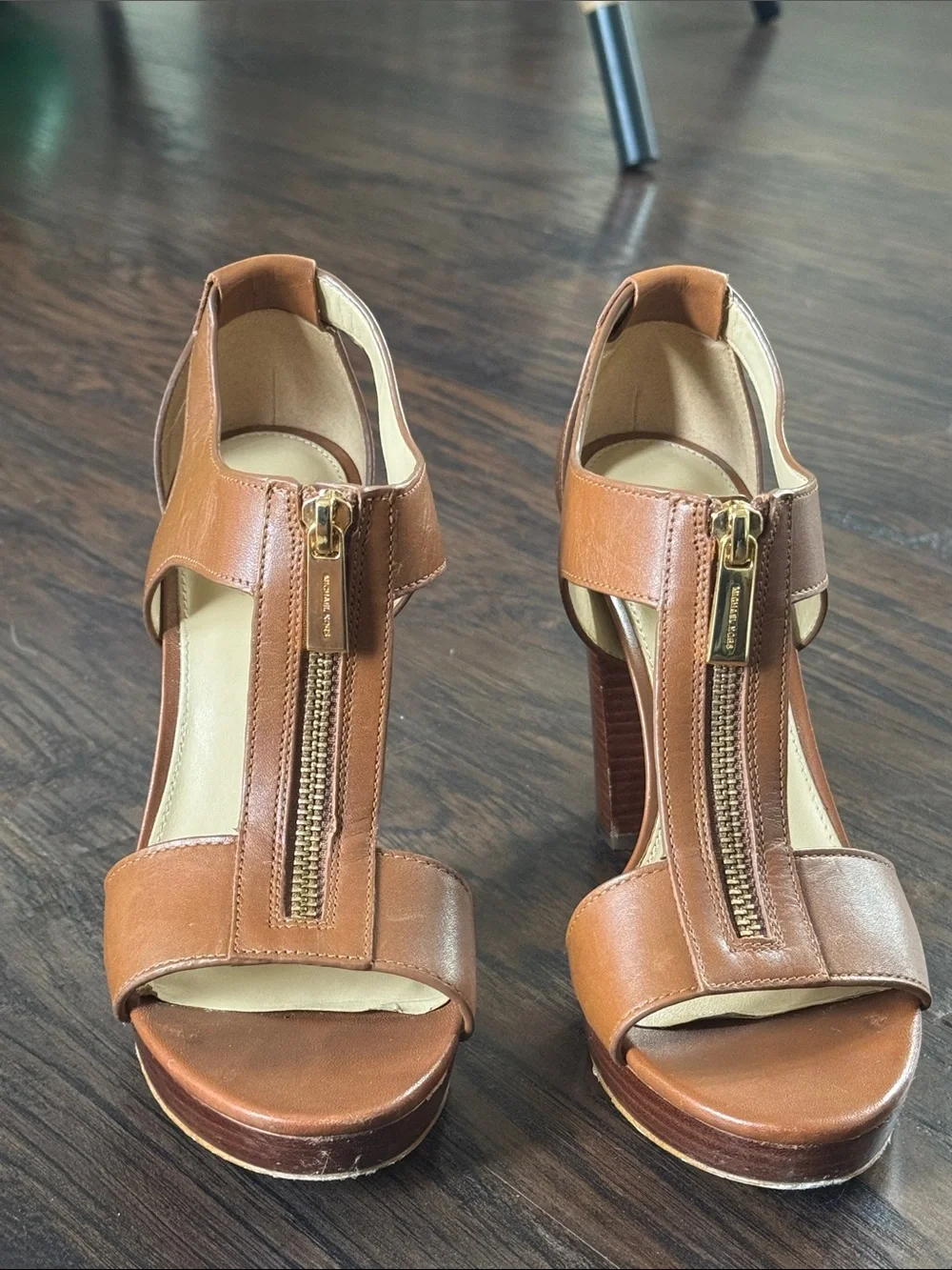 Michael Kors stylish cognac